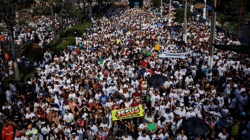 Cidades de São Paulo onde os evangélicos ultrapassaram os