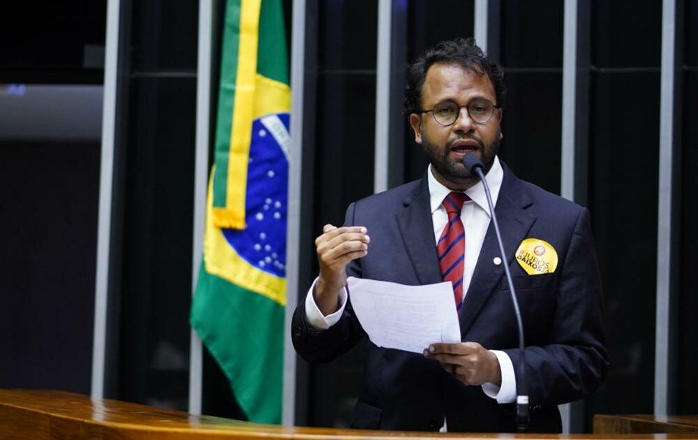 Templo do pastor Valdemiro Santiago vai a leilão por dívidas, e outras notícias nacionais