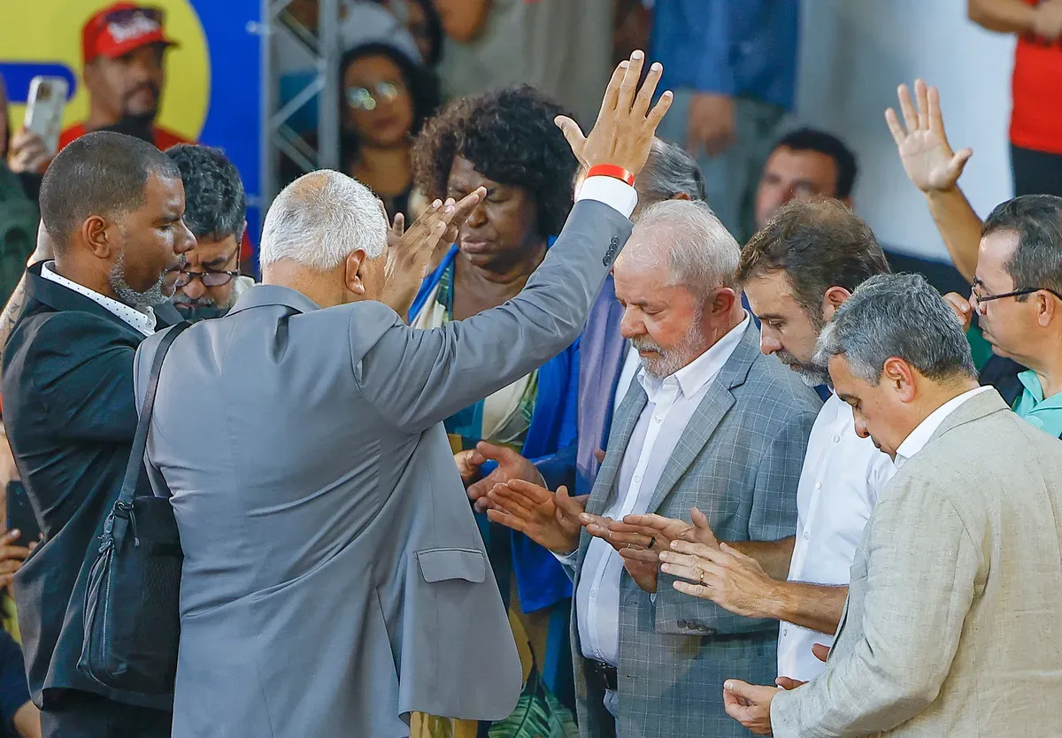 Quem serão as novas pontes de conexão entre Lula e os evangélicos?