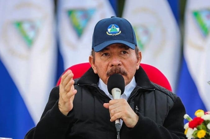 Ortega fecha ONGs ligadas a igrejas evangélicas