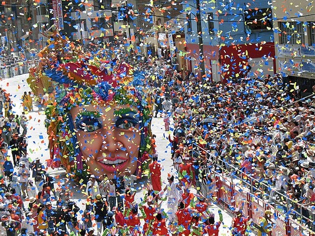 A Vivência Evangélica diante do Carnaval Brasileiro: Reflexões e Perspectivas