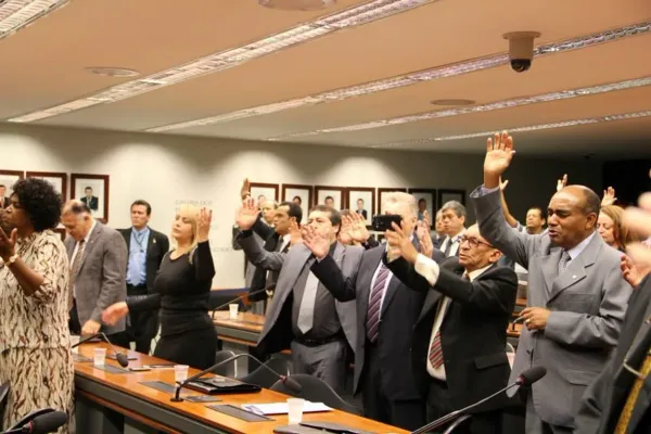A Frente Parlamentar Evangélica e a batalha moral no Estado
