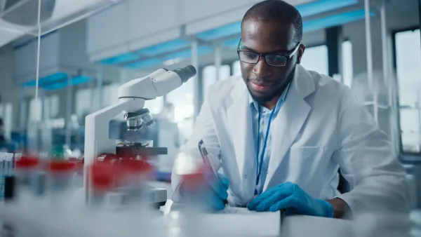Para ser cientista é necessário ser ateu?