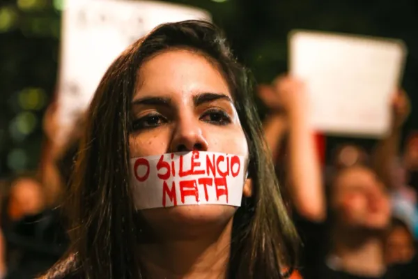 O Machismo e a Violência Contra Mulheres nas Comunidades Evangélicas: Um Debate Necessário