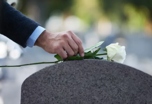 Cremação dos corpos é pecado?  Ou as razões pelas quais os cristãos ainda preferem enterrar