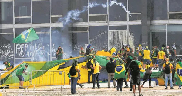 Por que pastores bolsonaristas não condenaram os atos golpistas de 8 de janeiro?